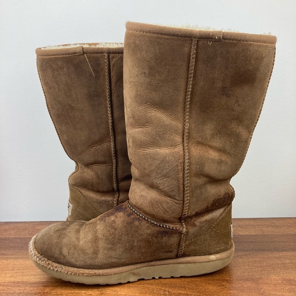 UGG Australia Classic Tall Chestnut Shearling Suede Boots 5229Y Girls Size 5. - Picture 9 of 12